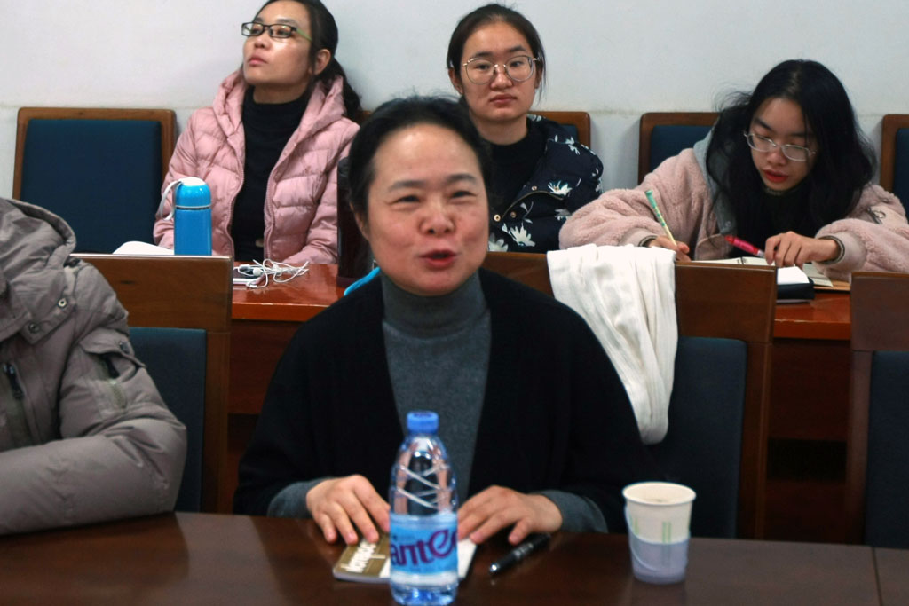 曾老师.jpg 曾老师.jpg